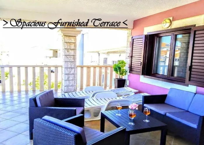 Apartman House White Stone Split *