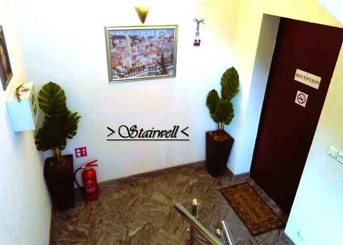 House White Stone Split Apartman Podstrana