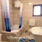 House White Stone Split Apartment *