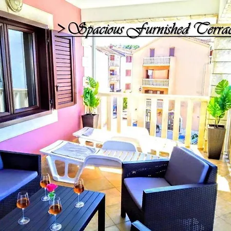 House White Stone Split Podstrana