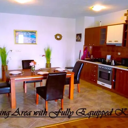 House White Stone Split Podstrana