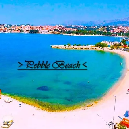 House White Stone Split Apartman *