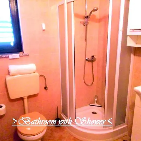 House White Stone Split Apartment