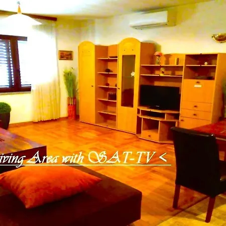 House White Stone Split * Podstrana