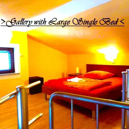 House White Stone Split