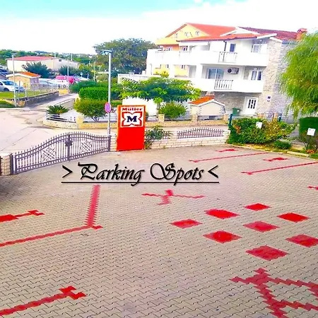 Apartment House White Stone Split Podstrana