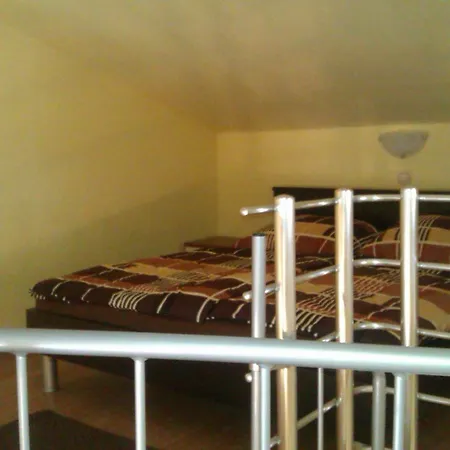 House White Stone Split *