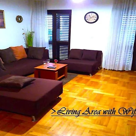 Appartement House White Stone Split *